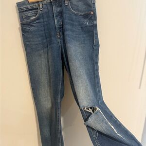 Old Navy Sky-Hi Straight Extra High Rise Stretchy Distressed Jeans (8)